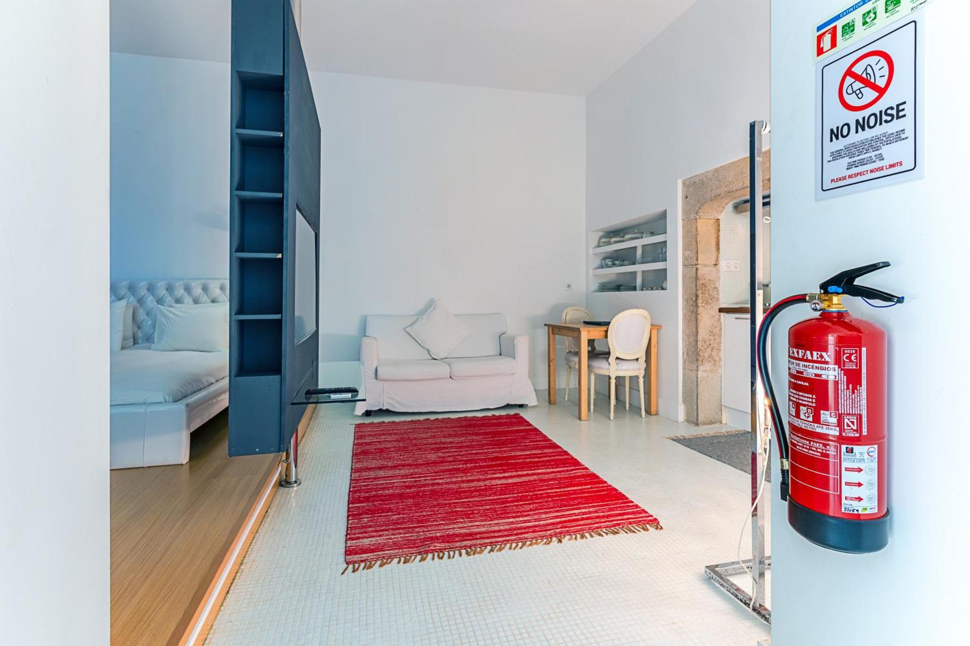 Portas Do Castelo Apartments Лиссабон Номер фото