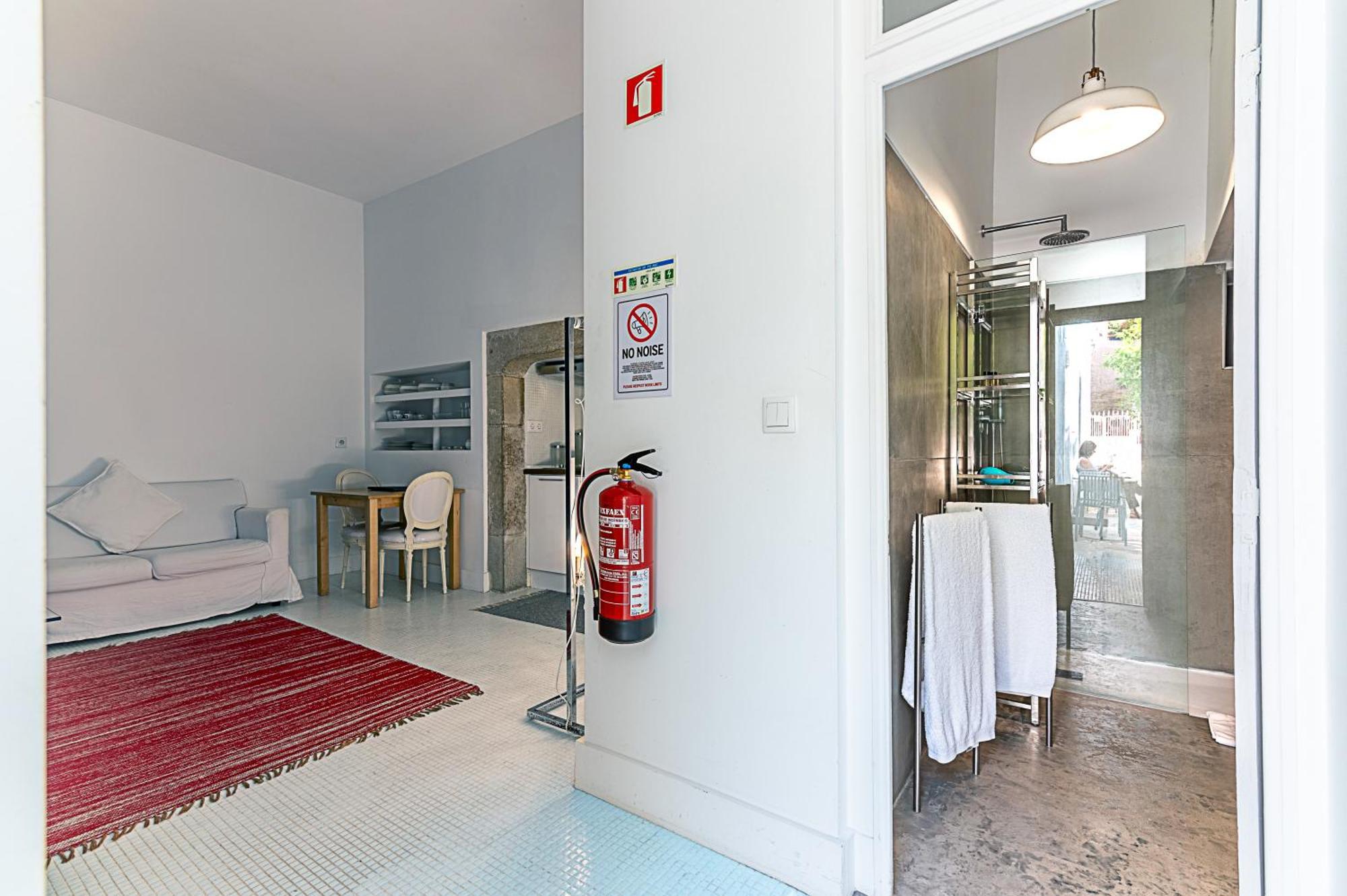 Portas Do Castelo Apartments Лиссабон Номер фото